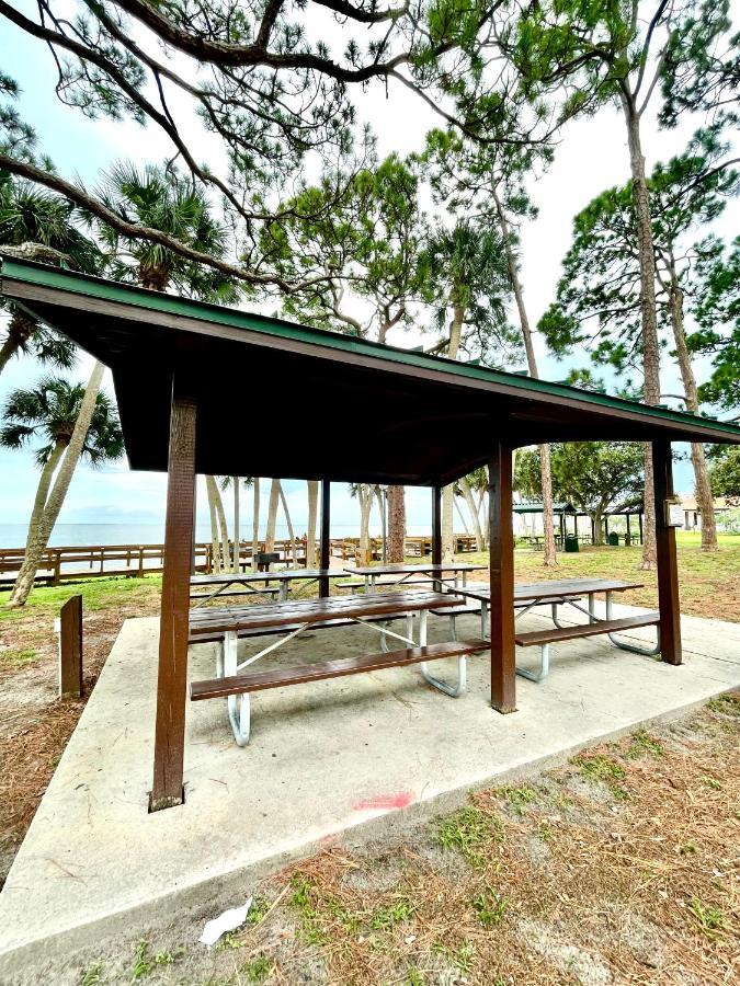 A Cozy Space Coast Retreat Titusville Exterior foto